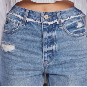 KanCan women’s distressed jeans size 9/28